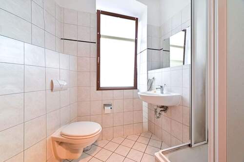 Bad - Etagenwohnung mit 33,00 m&sup2; in Chemnitz zum Kaufen