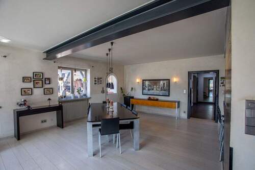 großzügiger Essbereich - 