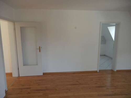 Wohnzimmer - 2 Zimmer Etagenwohnung in Zwickau