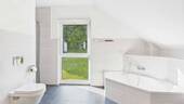 Tageslichtbad OG - 6 Zimmer Einfamilienhaus in Gummersbach