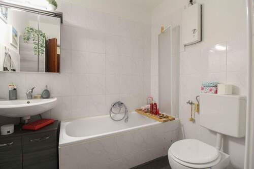 Badezimmer - Einfamilienhaus in Essen zum Kaufen