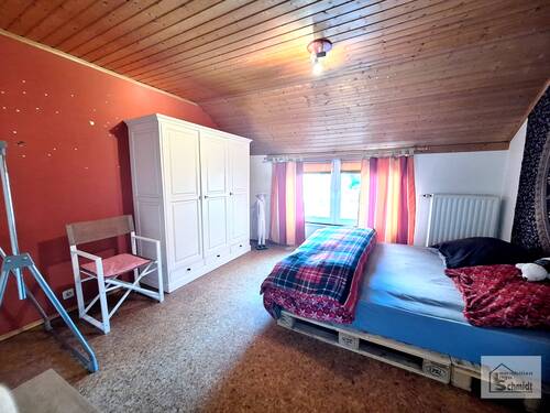 Schlafzimmer II OG - 