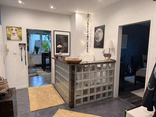 ...mit dekorativer Glasstein-Ecke - 