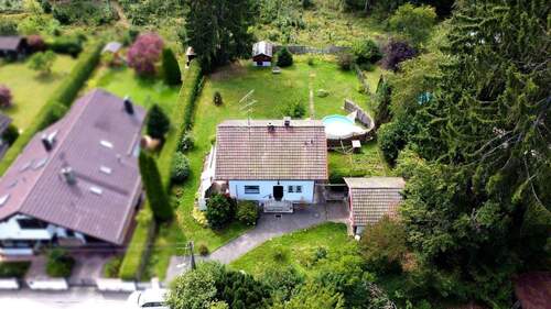 Gesamtgrundstück - Sonniges Teilgrundstück am Waldrand mit genehmigten Bauvorbescheid für DHEFH!