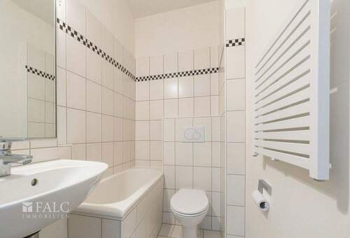 Badezimmer - Etagenwohnung mit 60,00 m&sup2; in Köln zum Kaufen