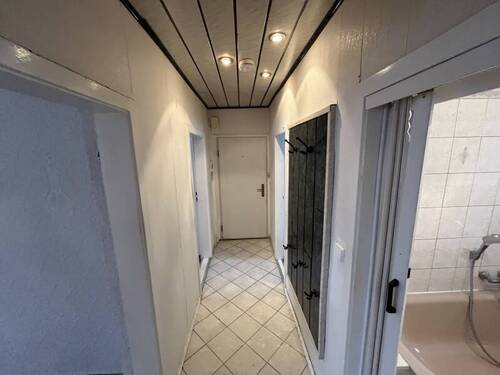 Flur (2) - 3 Zimmer Etagenwohnung in Mittweida