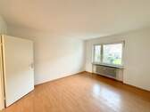 Großzügiges Schlafzimmer ähnlich 2 - 