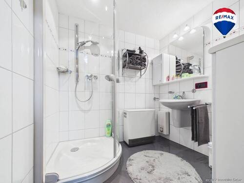 RE/MAX Immobilien DeLux Haus in Saarhölzbach zu verkaufen - 