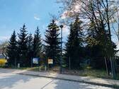 Straßenansicht - Baugrundstück sucht Investor - TOP Preis!