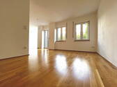 Wohnzimmer - 6 Zimmer Reihenmittelhaus zum Kaufen in Regensburg