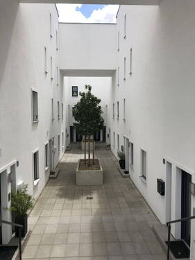 Haupteingang - 