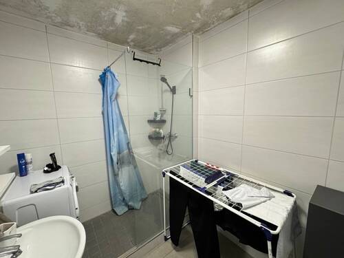 Badezimmer - Etagenwohnung mit 41,40 m² in Erlangen zum Kaufen
