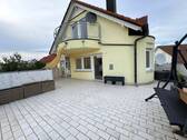 Terrasse - 6 Zimmer Etagenwohnung in Alfdorf