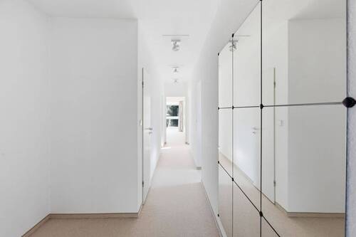 Flur - 4 Zimmer Etagenwohnung zum Kaufen in Berlin