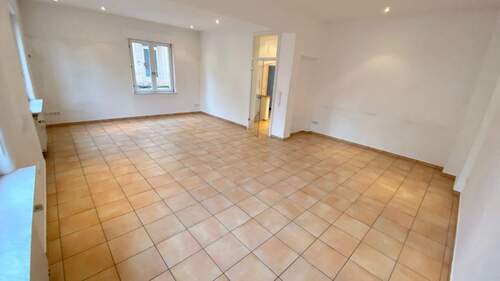 Wohnzimmer Ansicht 1 - 