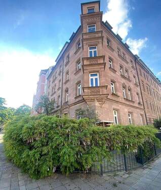 HERZLICH WILLKOMMEN - ** Hochwertige & helle Stadtwohnung in Nürnberg Süd mit besonderem Flair **