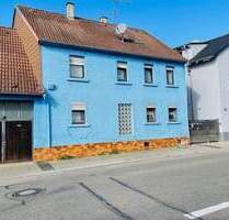 Sanierungsbedürftiges Einfamilienhaus in zentraler Lage von Oberhausen - Oberhausen-Rheinhausen