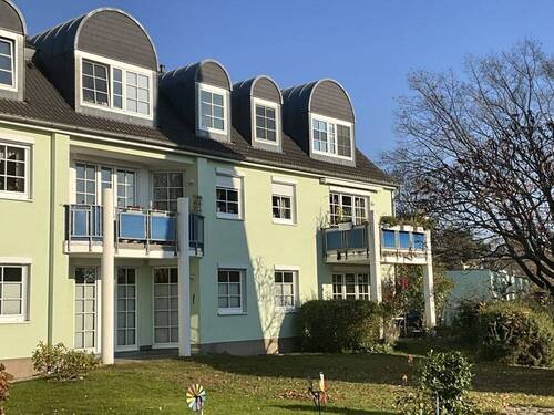 Hausansicht - Vermietete Dachwohnung am Wasser in Berlin