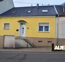 Einfamilienhaus mit Garten und Garage in Saarbrücken zu Verkaufen.