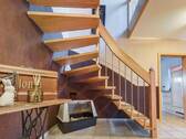 Echtholztreppe zum Obergeschoss - 