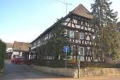 Hausansicht - CHARMANTES FACHWERKHAUS MIT AUSBAUMÖGLICHKEIT UND WEITEREM GRUNDSTÜCK
