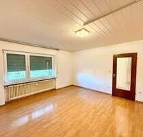 Provisionsfrei! Freie und helle 1-Zimmer-Wohnung im 1.Obergeschoss in nettem MFH in Nürnberg Katzwang
