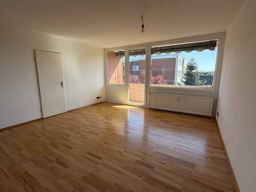 Wohnzimmer - Etagenwohnung mit 65,00 m&sup2; in Adendorf zum Kaufen