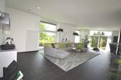 Wohnzimmer - Mehrfamilienhaus, Wohnhaus mit 486,00 m² in Birkenfeld zum Kaufen
