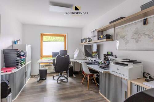 Kinderzimmer / Büro - 