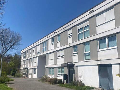 Hausansicht - 4 Zimmer Etagenwohnung zum Kaufen in Waiblingen