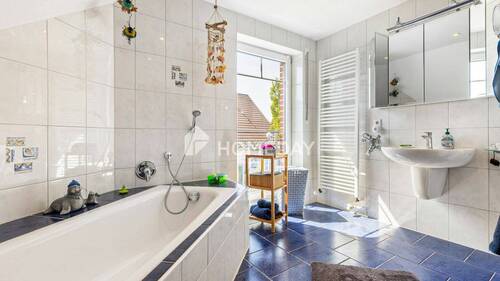 1. OG Badezimmer 2 - 