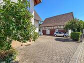 Hofsicht - Mehrfamilienhaus, Wohnhaus mit 200,00 m² in Kehl zum Kaufen