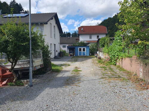 Zufahrt und Stellplätze - 5 Zimmer Einfamilienhaus zum Kaufen in Gorxheimertal