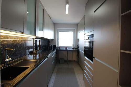 Küche - 3 Zimmer Einfamilienhaus zum Kaufen in Germering