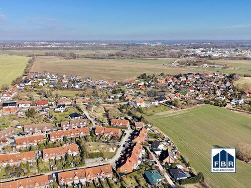 Vor den Toren der Landeshauptstadt - Einziehen und wohlfühlen: Reihenhaus vor den Toren der Landeshauptstadt