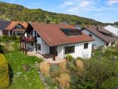 In ruhiger und sonniger Wohnlage - unverbaubare Seesicht - ruhige, sonnige Südlage Top - Zweifamilienhaus und Einliegerappartement
