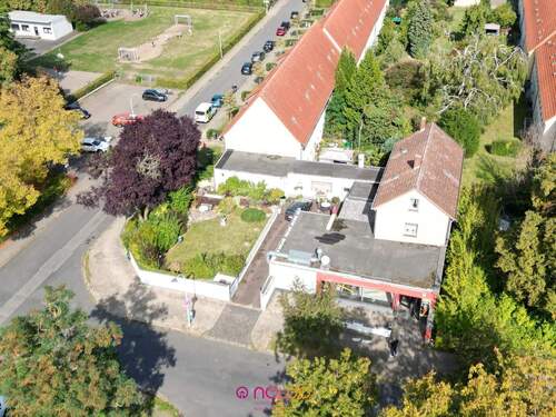 Von oben: die Straßenansicht - 