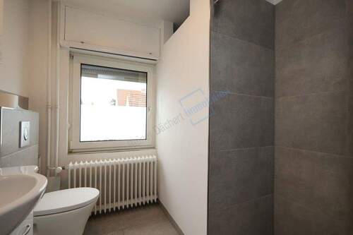 DUSCHBAD - 