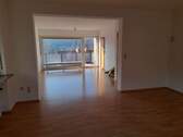 Wohn-/Esszimmer - 