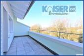 Überdachtes Balkon - Attraktive Dachgeschoss-Wohnung mit DREI Balkone in Waldshut-Bergstadt