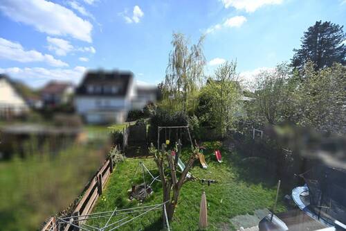 Blick in den Garten - 7 Zimmer Einfamilienhaus in Höhr-Grenzhausen
