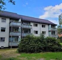 Helle, freundliche 2,5-Zimmer-Wohnung im Hochparterre mit Balkon - Elmshorn