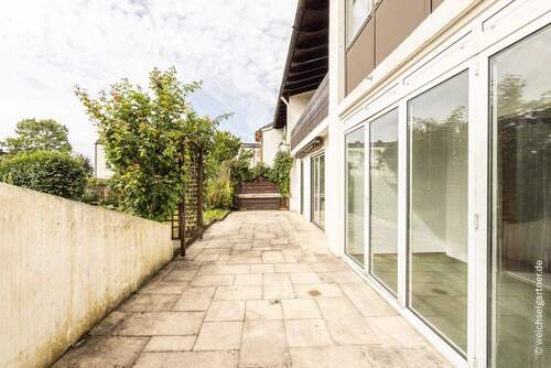 Großzügige Südterrasse - 