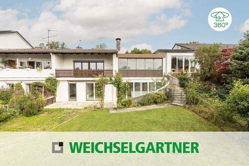 Im Alleinauftrag - Außergewöhnliches Reiheneckhaus in schöner Hanglage mit Doppelgarage und traumhaftem Südgarten