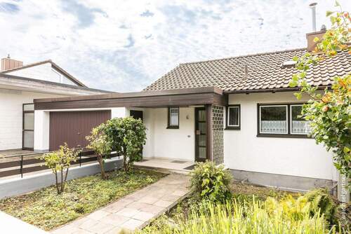 Überdachter Eingangsbereich - Reihenendhaus mit 146,40 m² in Ebersberg zum Kaufen