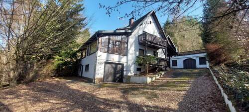 Stammhaus - 1 Zimmer Mehrfamilienhaus, Wohnhaus zum Kaufen in Leuchtenberg