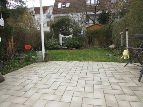Terrasse ,mini Garten - 5 Zimmer Reihenmittelhaus zum Kaufen in Berlin