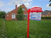 Straßenansicht links - Projektierter Neubau mit 3 WE! - 150.000,00 EUR Kaufpreis, ca.  397,00 m² Wohnfläche