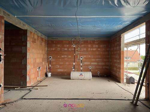 ..mit angrenzendem WOhnbereich und Balkon (Baufortschritt 25.09.2025) - 