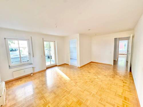 Wohn-/Essbereich - 3 Zimmer Etagenwohnung zum Kaufen in Dresden